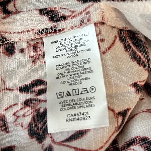 NWOT  LOFT  White, Pink & Burgundy Paisley Print Romper - S - Picture 7 of 7